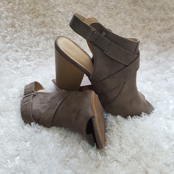 Joe's Shoes - Joe's size 10 suede open toe open heel boots